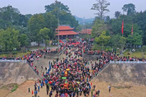 Những nghi lễ truyền thống tại Lễ hội Đền Đông Cuông Xuân Giáp Thìn