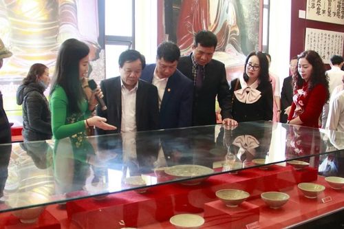 Trưng bày nhiều cổ vật, hiện vật mang đậm phong cách tạo tác thời Lý-Trần