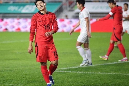 Lee Kang In bị cắt hợp đồng đúng vào ngày sinh nhật