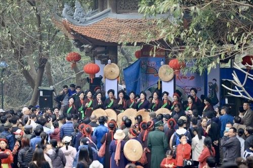 Cần hiểu đúng về tiền 'thướng' của người quan họ