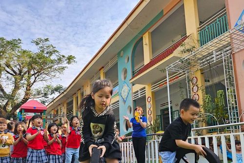 Sôi nổi ngày học 'khai xuân'