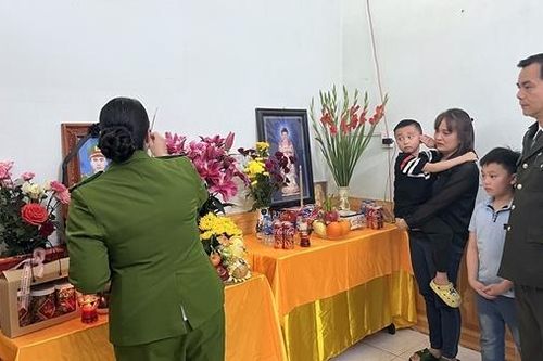 Thăng cấp bậc hàm cho Phó trưởng Công an xã hy sinh khi đang làm nhiệm vụ
