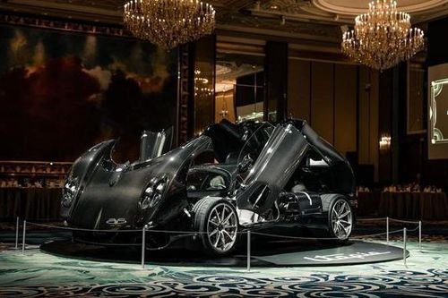Siêu xe Pagani có giá hơn 2 triệu đô
