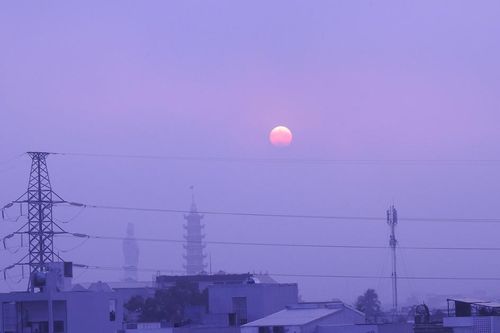Đà Nẵng mờ ảo trong sương mù