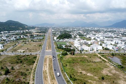 Khánh Hòa: Nhiều địa phương chuyển hàng nghìn hecta đất nông nghiệp sang phi nông nghiệp