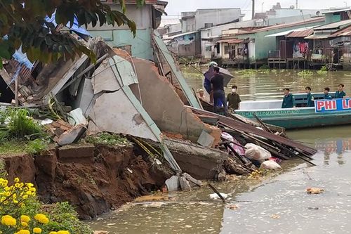 Hậu Giang: Liên tiếp xảy ra nhiều vụ sạt lở bờ sông