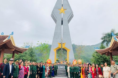 Những tượng đài bất tử trên biên giới (bài 52)