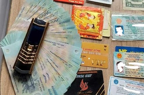 Nhiều khách đi tàu bỏ quên tài sản giá trị được phát hiện và trả lại