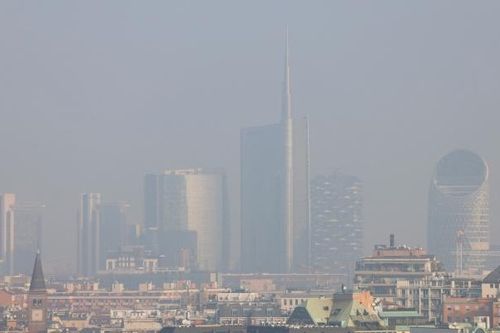 Milan bất ngờ lọt 'top 3' thành phố ô nhiễm nhất thế giới, các bên tranh cãi
