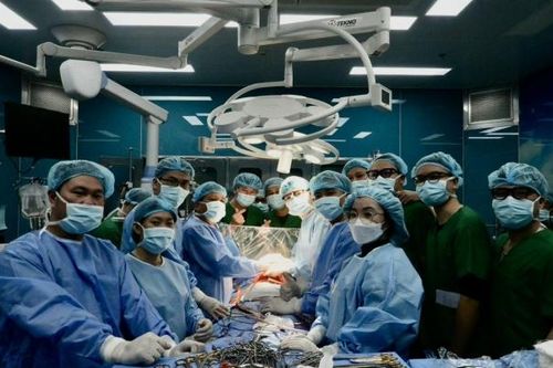 Ngành Y tế: Nỗ lực vượt khó, lấy lại niềm tin của người dân