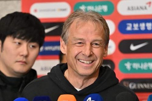 Klinsmann kể lại việc chọn đội tuyển Hàn Quốc: Tôi chỉ nói đùa, nhưng ông chủ tịch liên đoàn mời thật