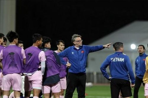 Ông Troussier 'đi trên dây' với đội tuyển Việt Nam?