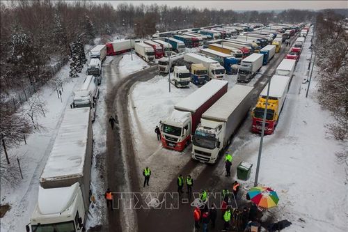 THẾ GIỚI 24H: Nông dân Ba Lan phong tỏa biên giới với Ukraine