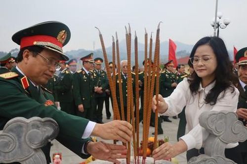 Tri ân những người lính giữ đất biên giới Lạng Sơn