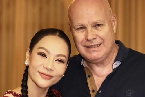 Ca sĩ Thu Minh: Chồng Tây tôi đốt đuốc không tìm được người thứ 2!