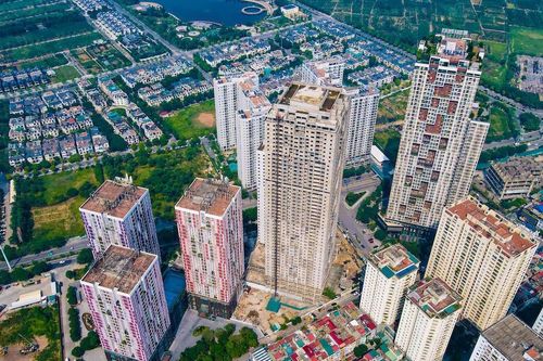 Chung cư Hà Nội đều đặn tăng giá, người thuê căn hộ 'méo mặt'