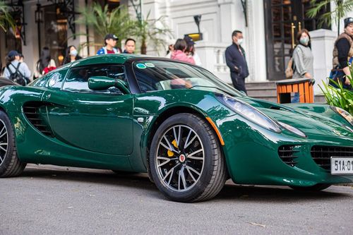Ông Đặng Lê Nguyên Vũ tậu xe cũ 18 năm tuổi Lotus Elise, giá hơn 1,5 tỷ đồng
