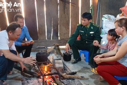 Vận động học sinh có ý định bỏ học trở lại trường sau Tết