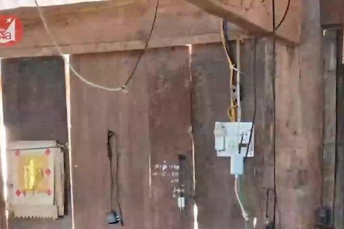 Vận động 28 học sinh có ý định bỏ học trở lại trường sau Tết