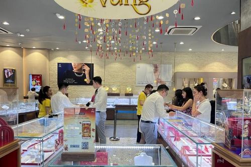 PNJ lãi ròng 245 tỷ đồng trong tháng vừa qua
