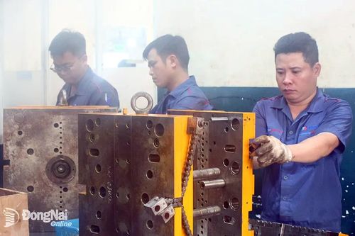 Trên 700 ngàn lao động đi làm ổn định sau Tết