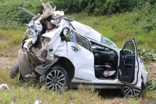 Tai nạn cao tốc Cam Lộ - La Sơn: Khung vỏ ô tô bền chắc cũng khó cứu mạng người