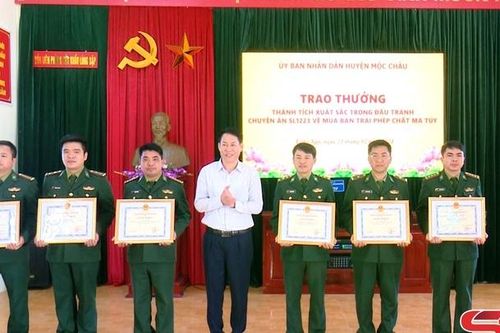 Huyện Mộc Châu biểu dương thành tích phá Chuyên án SL1223 của Bộ đội Biên phòng