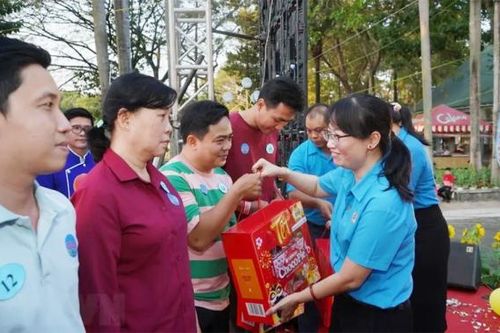 Gần 1.300 tỷ đồng chăm lo Tết cho người dân TP Hồ Chí Minh