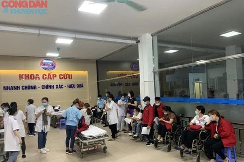 Quảng Ninh: Gần 60 công nhân nhập viện nghi do ngộ độc khí