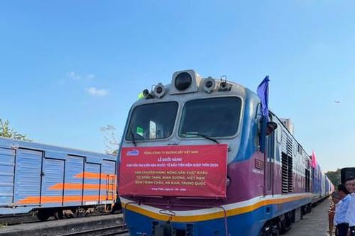 Khởi hành đưa nông sản xuất khẩu đi Trung Quốc bằng tàu hỏa