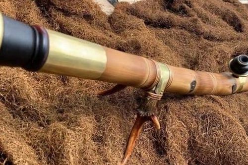 Bị lấy trộm tài sản khi đang say thuốc lào