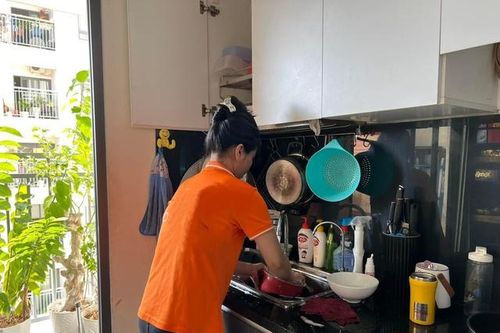 Đỏ mắt tìm người giúp việc sau Tết