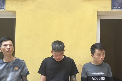 Bắt giữ nhóm đối tượng mang kìm thủy lực, dao phóng đi trộm xe máy