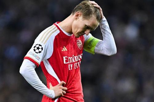 Kết quả vòng 1/8 Champions League: Arsenal thua Porto phút bù giờ, Napoli cầm hòa Barcelona