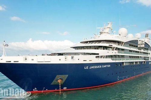Siêu du thuyền Le Jacques Cartier ghé thăm đảo ngọc Phú Quốc