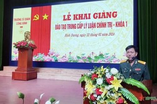 Trường Sĩ Quan Công binh khai giảng lớp trung cấp lý luận chính trị đầu tiên
