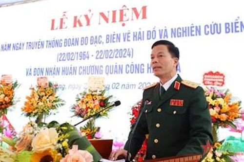 Đoàn Đo đạc, biên vẽ hải đồ và Nghiên cứu biển đón nhận Huân chương Quân công hạng Ba