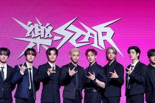 Stray Kids tiếp bước BTS trở thành nghệ sĩ K-pop thứ 2 trong lịch sử RIAA làm được điều này