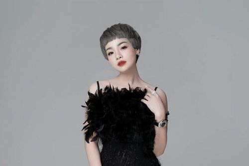 Ca sĩ Ngọc Khuê hé lộ album mới đánh dấu sự trở lại