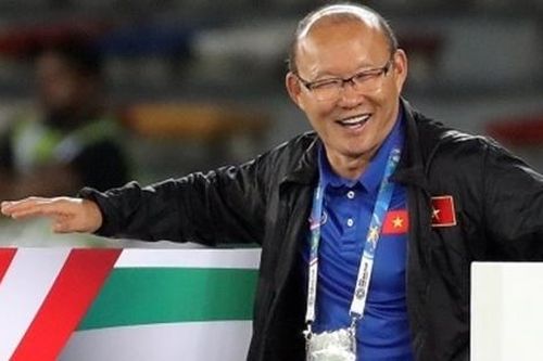 Báo Hàn Quốc khuyên đội nhà dùng HLV Park Hang-seo
