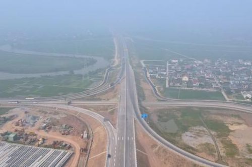 Bí bách khi đi trên cao tốc Nghi Sơn - Diễn Châu