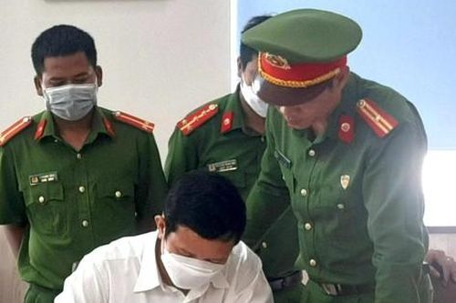 Truy tố nguyên Giám đốc CDC Đắk Lắk và đồng phạm