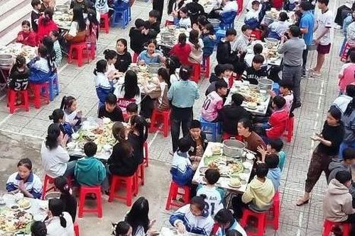 Loạt trường học vi phạm trong tổ chức bữa ăn cho học sinh