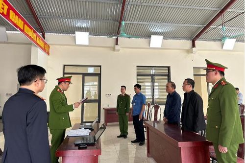 Phê chuẩn khởi tố 2 bị can thanh, quyết toán vốn đầu tư sai quy định