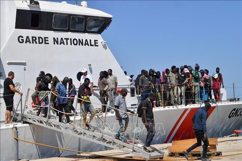 Tunisia chặn trên 75.000 người nhập cư bất hợp pháp sang Italy
