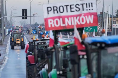 Căng thẳng leo thang ở biên giới với Ukraine, Ba Lan cầu cứu EU