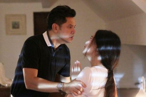 Đến nhà chơi, bạn thân của chồng nhìn con trai tôi rồi 'phán' một câu khiến vợ chồng tôi cãi nhau kịch liệt