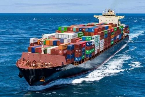 Các hãng tàu tự ý tăng phí, doanh nghiệp lo hàng Việt giảm sức cạnh tranh