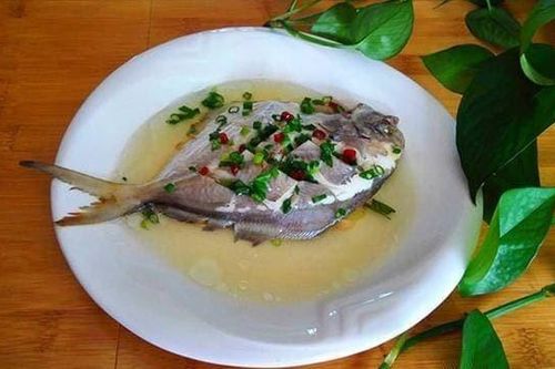 Cho dù bạn hấp loại cá nào đi nữa, sẽ vô ích nếu hấp trực tiếp trong nồi, làm tốt khâu then chốt này, cá chín mềm và không có mùi hôi