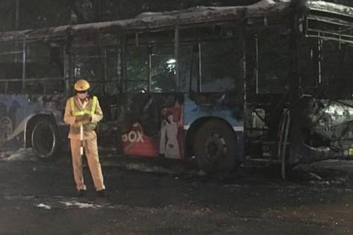 Bản tin TNGT 22/2: Tai nạn liên hoàn, cao tốc TP.HCM - Trung Lương ùn tắc kéo dài